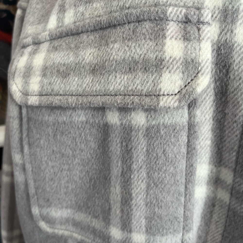 Grey Shacket - Picture 3 of 9